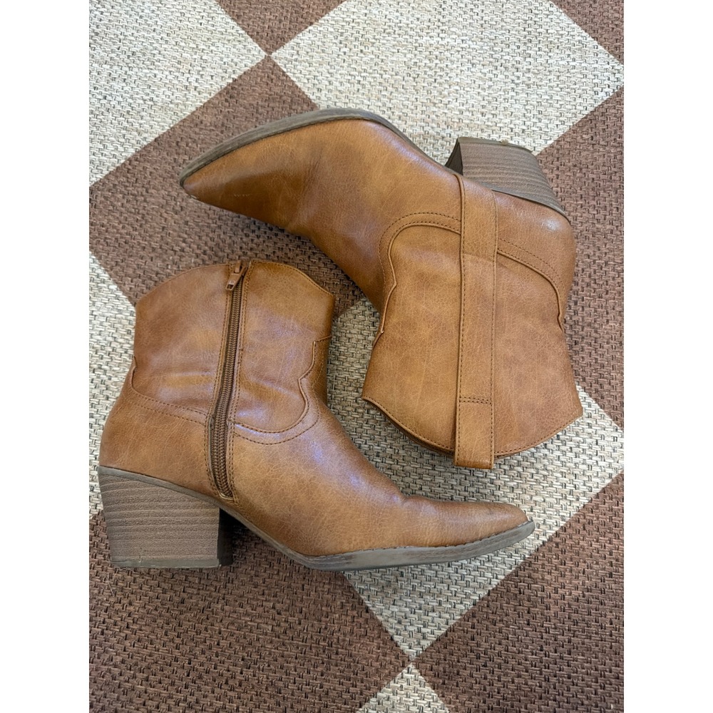 Universal Thread Cognac Brown Western Ankle Boots Pointed Toe Block Heel 8.5